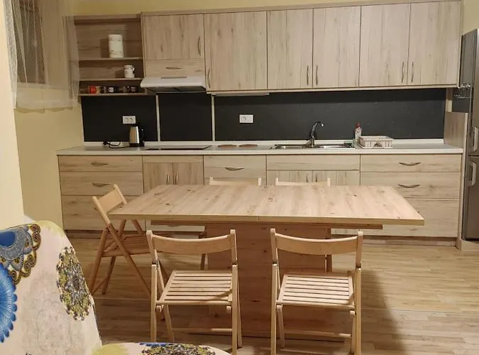 Apartma Svizec 아파트